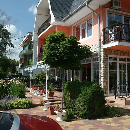 Barbara Vendeghaz Apartment Balatonfured Exterior photo
