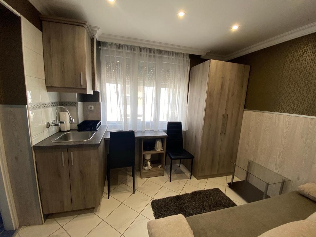Barbara Vendeghaz Apartment Balatonfured Exterior photo