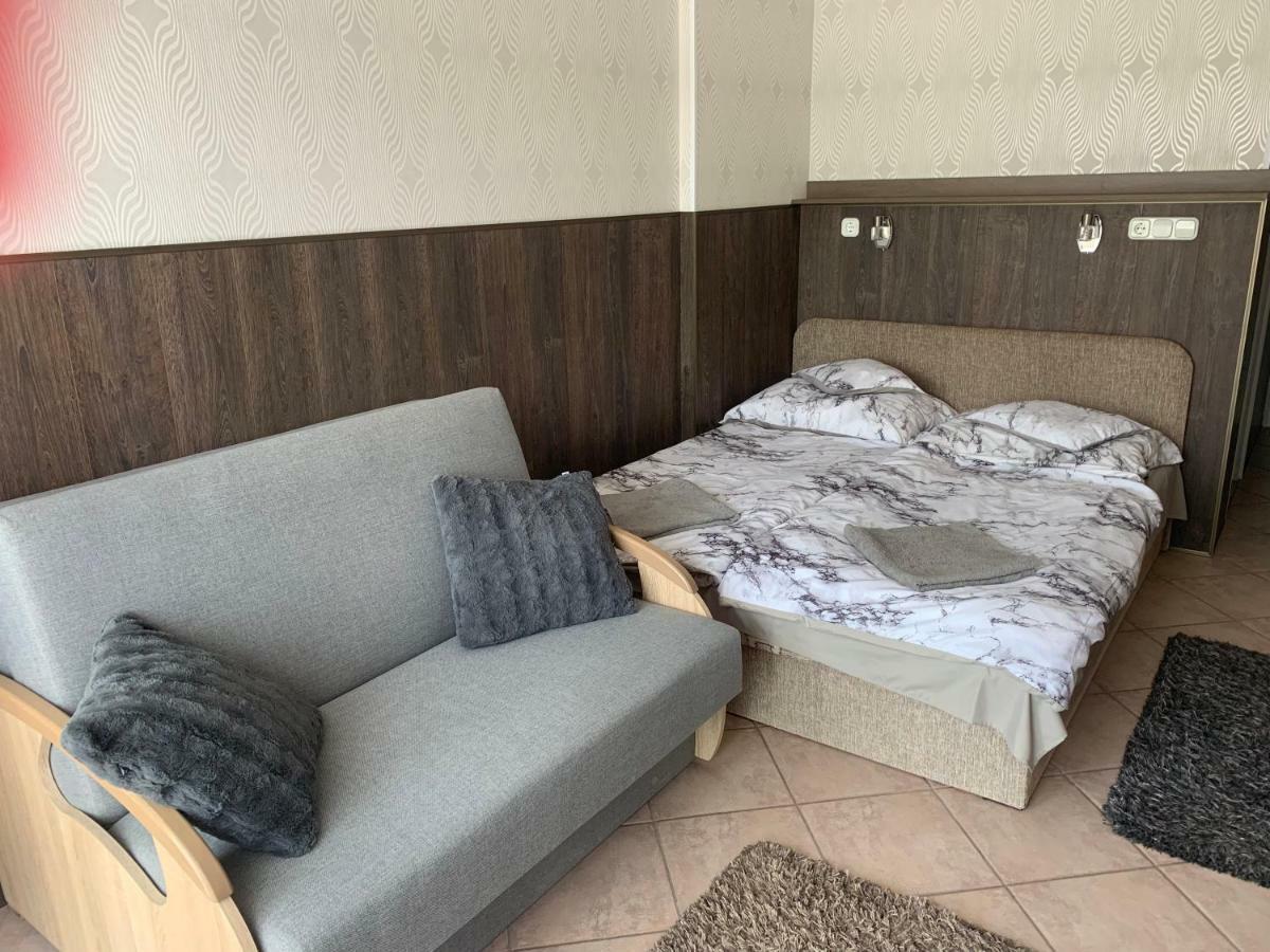 Barbara Vendeghaz Apartment Balatonfured Exterior photo